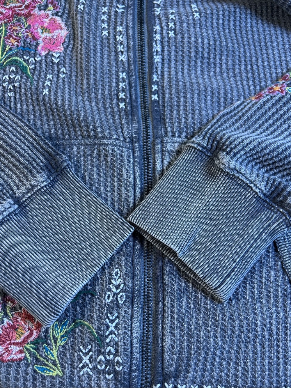 SUNDANCE Jolene Floral Embroidered Waffle Knit Zip Hoodie Gray Med Boho Cottage - Picture 5 of 10